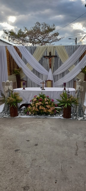 SANTA MISA Y PRIMER VA CRUCIS
