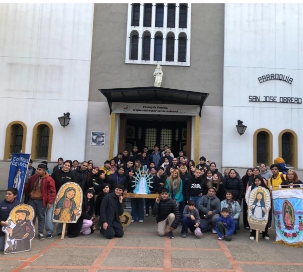 🔥 Misin  Parroquial:Fe en Movimiento 🔥  Qu das tan increbles vivimos! 🙌💛 Nios, jvenes y adultos salimos juntos a recorrer las calles de los barrios de Jos C. Paz, que abracn la Parroquia  nuestra seora de America. 