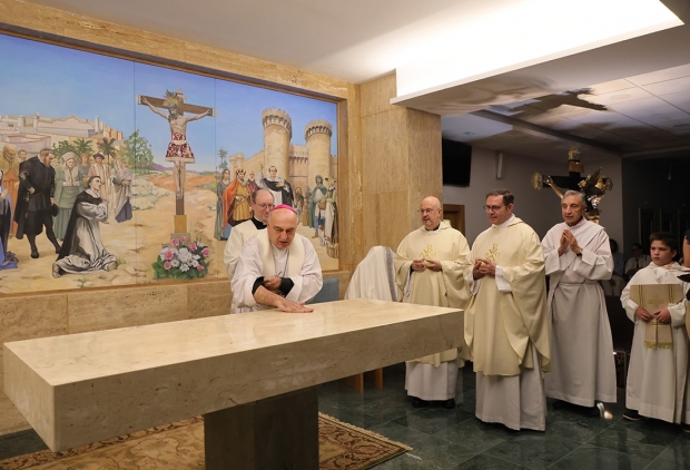 El arzobispo de Valencia consagra la nueva iglesia de Valterna en Paterna