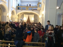 Ritos del crismón en el centro juniors