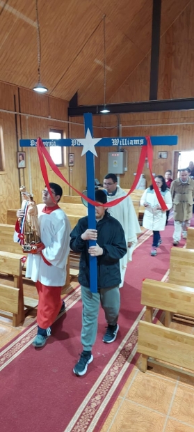 DA DE ORACIN POR CHILE EN PUERTO WILLIAMS 