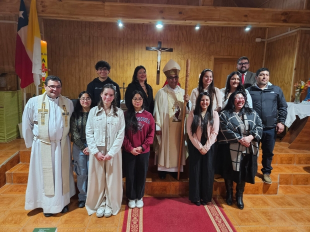 CELEBRACI�N DE CONFIRMACIONES Y PRIMERAS COMUNIONES EN LA PARROQUIA NUESTRA SE�ORA VIRGEN DE LA PATAGONIA EN PUERTO WILLIAMS