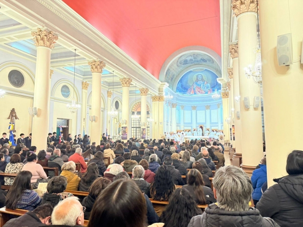 MISA BENDICI�N DE LOS SANTOS �LEOS Y RENOVACI�N DE LAS PROMESAS SACERDOTALES