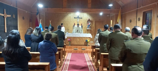 PUERTO WILLIAMS CELEBR� EL DOMINGO DEL BUEN PASTOR Y RINDI� HOMENAJE A CARABINEROS DE CHILE
