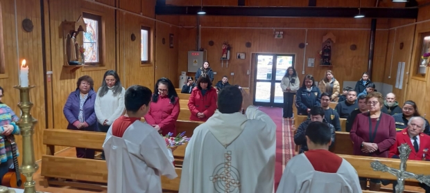 COMUNIDAD PARROQUIAL DE PUERTO WILLIAMS SALUDA A LAS MADRES EN SU D�A
