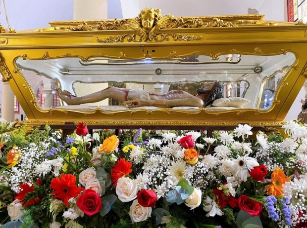 El Santo Sepulcro recorre las calles de la comunidad