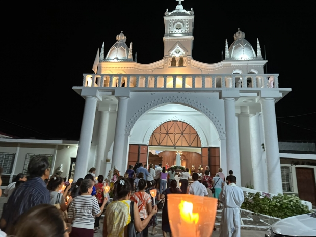 Comunidad de Santa B�rbara celebra con fervor la festividad de Nuestra Se�ora de F�tima