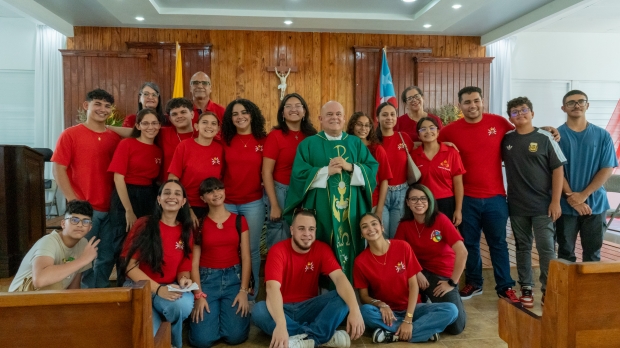 Primera Misa de Jvenes con el Ministerio de Msica de la Pastoral Juvenil 