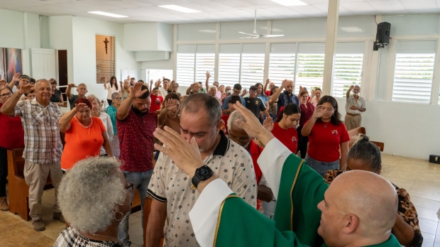 Primera Misa de Jvenes con el Ministerio de Msica de la Pastoral Juvenil 