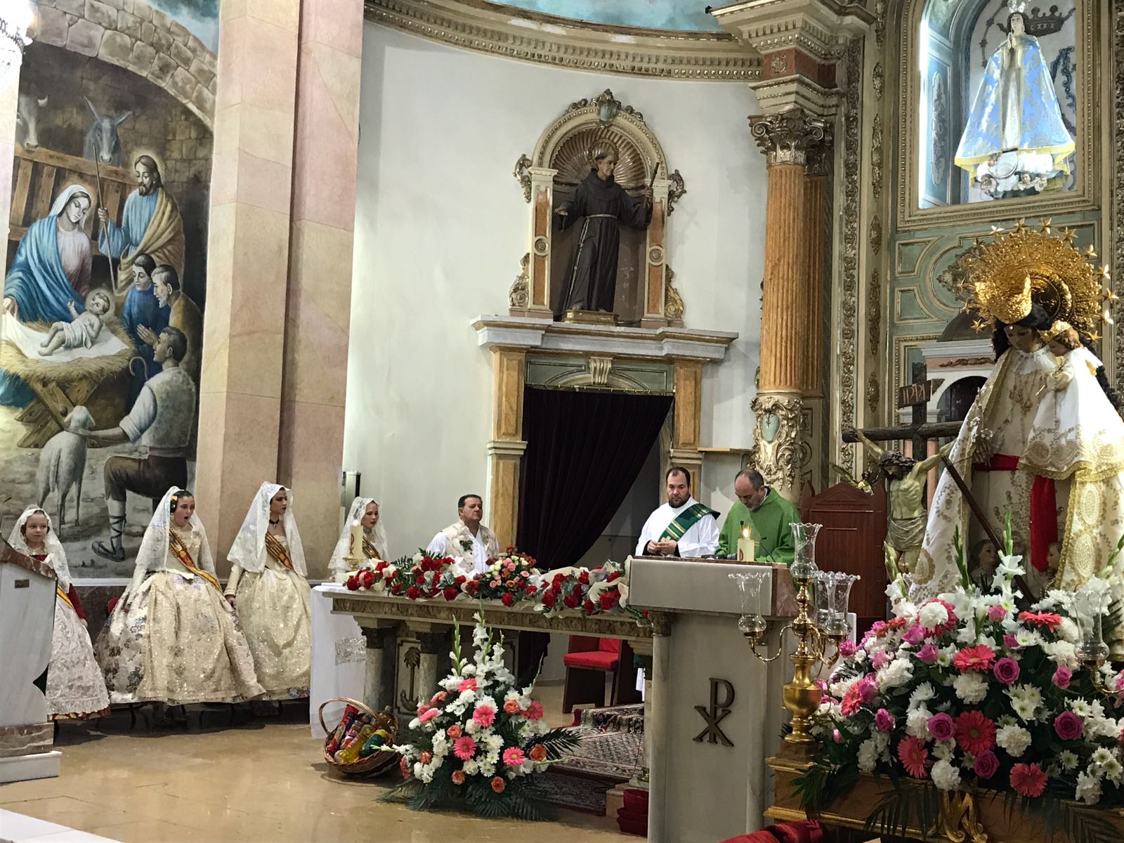 Fiesta de la Virgen de los Desamparados (falla Santos Patronos)