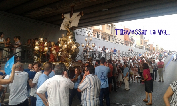 TRAVESSAR LA VIA