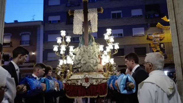 PUOL RESPIRA DEVOCIN A SU PATRONA