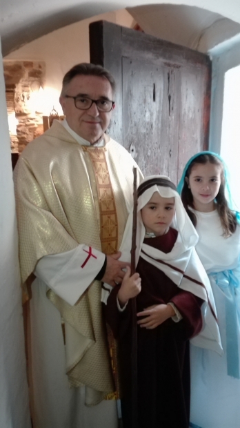 MISA DE EPIFANIA CON LOS MAGOS Y LOS NIOS...