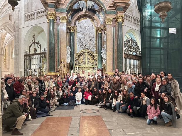 La Parroquia de San Esteban peregrina a la Catedral de Cuenca