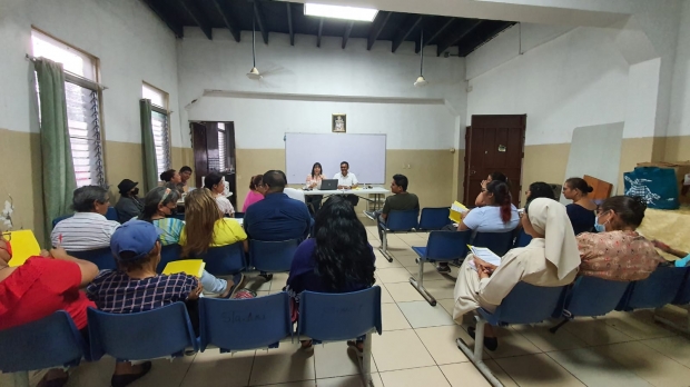 Reuni�n de los miembros del consejo de pastoral parroquial.