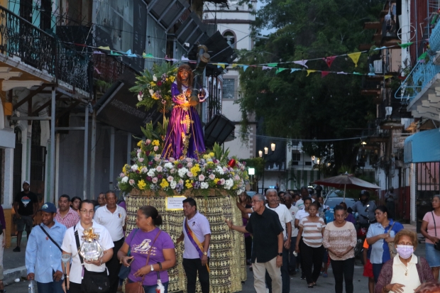 La Fiesta de Jes�s Nazareno en la Parroquia de Santa Ana:  Fe y Devoci�n