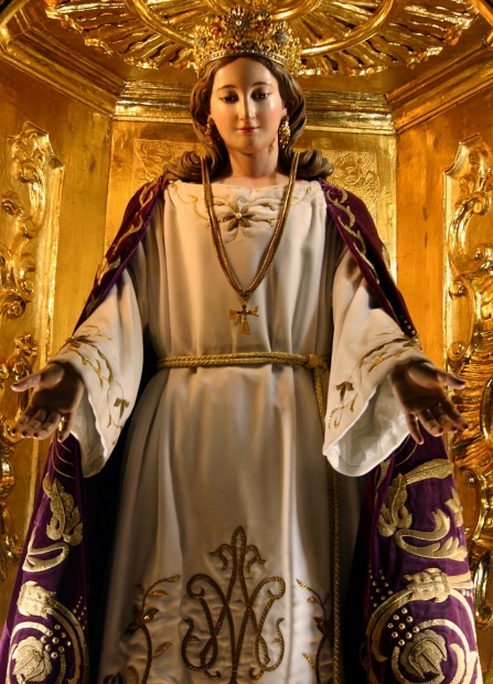 Flores a Mara  Da 3 de mayo  Advocacin mariana del da: Nuestra Seora del Amor Hermoso