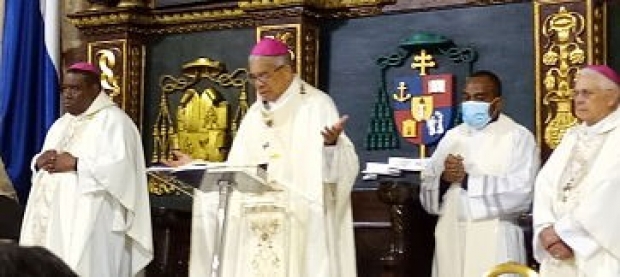 MISA EN ACCIN DE GRACIAS POR EL 25 ANIVERSARIO DE LA ORDENACIN EPISCOPAL