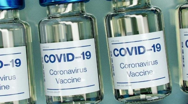 Vaticano se pronuncia sobre si las personas deben vacunarse contra el COVID-19