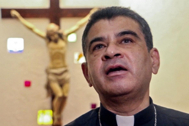 Nicaragua: Excarcelados los obispos Álvarez, Mora y otros sacerdotes. Fueron enviados al Vaticano