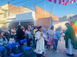 Rosarios de la Aurora al SAGRADO CORAZN 