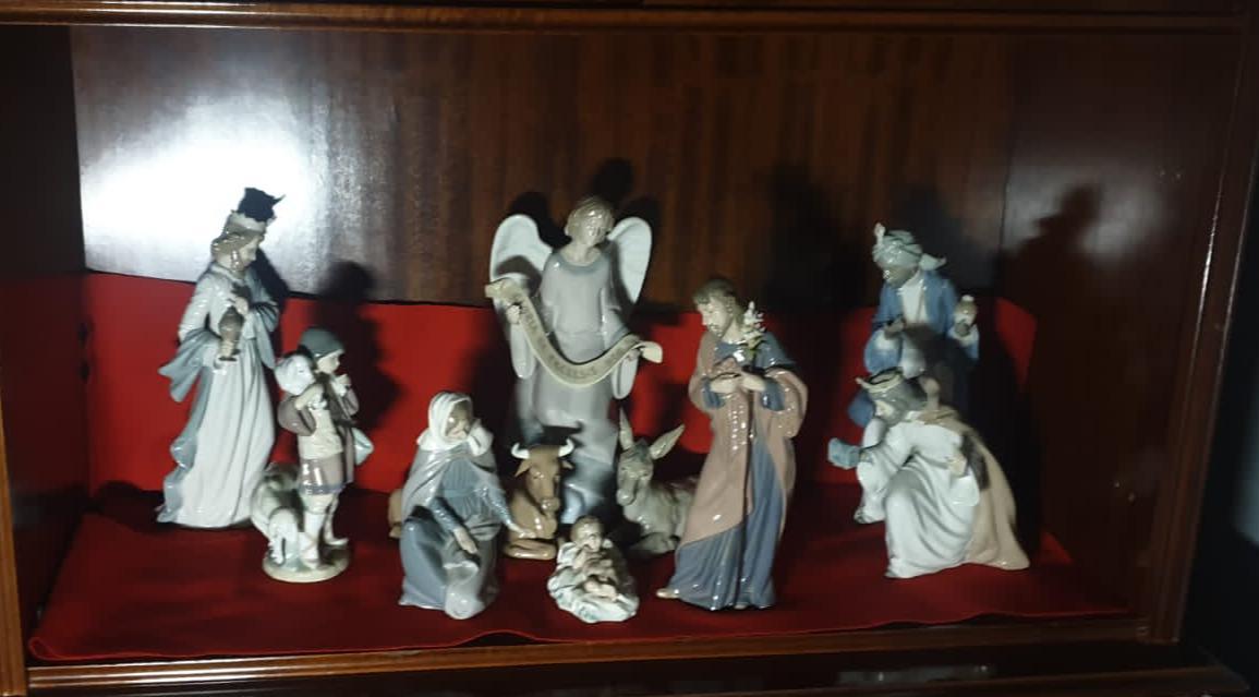 Nacimientos y belenes V