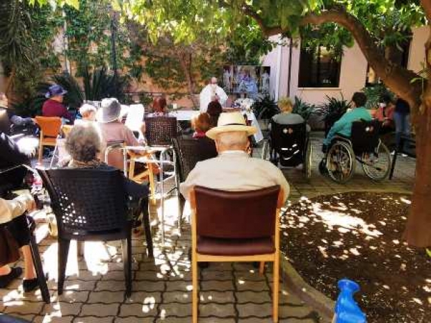 SEGON DIUMENGE DE MAIG: MARE DU 